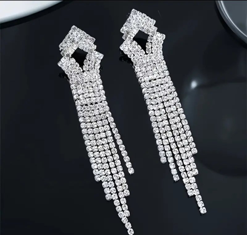 Сребристи обеци