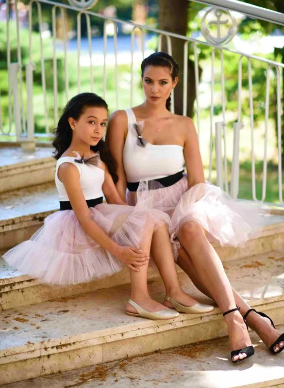 Детска рокля с тюл пудра и панделки