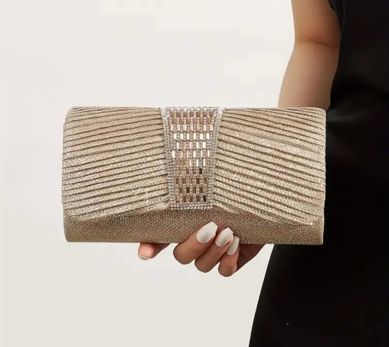 Вечерна чанта в златисто