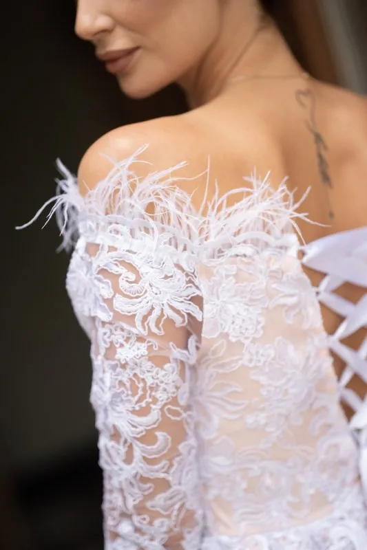 Комплект рокли за майка и дъщеря с бяла дантела и перца