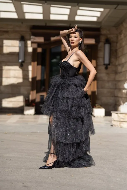 Черна бална рокля с бюстие и тюл