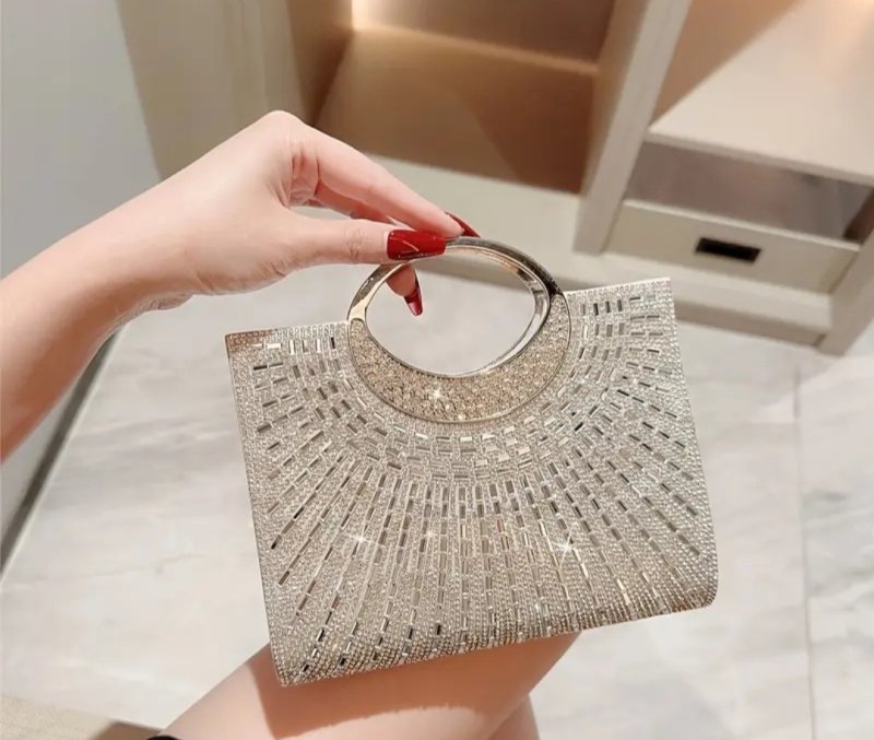 Елегантна вечерна чанта