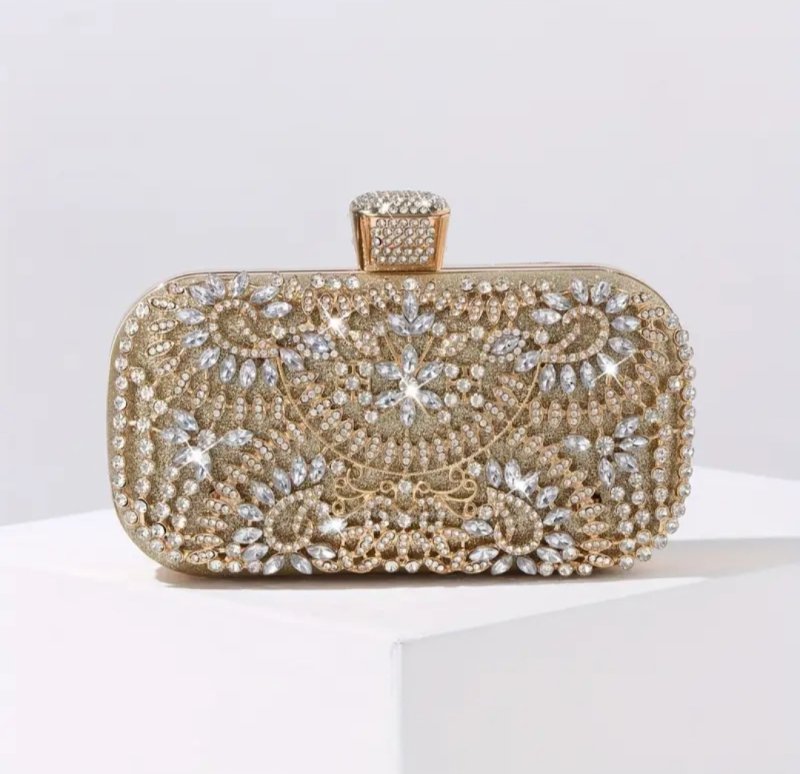 Златиста чантичка с камъни