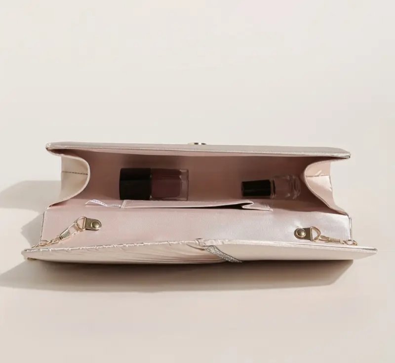 Сатенена чантичка