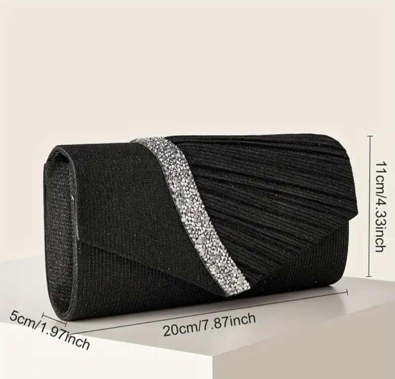 Вечерна чанта в черно със сребриста лента