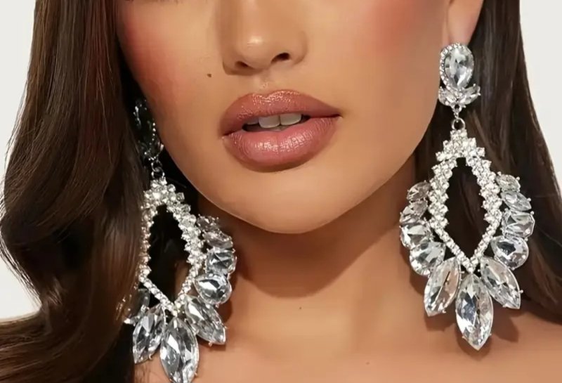 Големи обеци с камъни