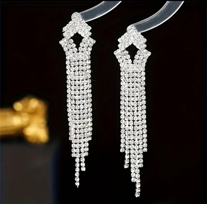 Сребристи обеци