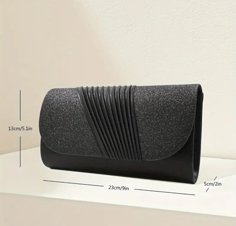 Вечерна чанта в цвят шампанско